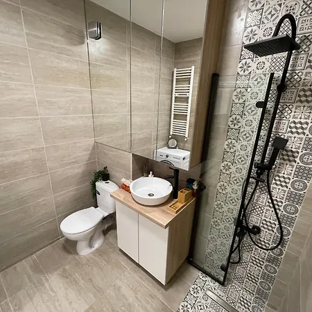 Radium Luxury Palace *